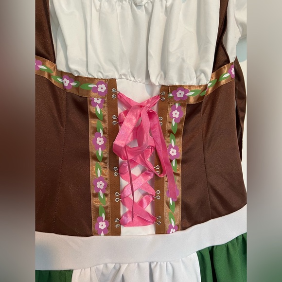 Leg Avenue Woman's medium Oktoberfest Costume Gretchen Beer Maiden Cotton Blend - Picture 7 of 10